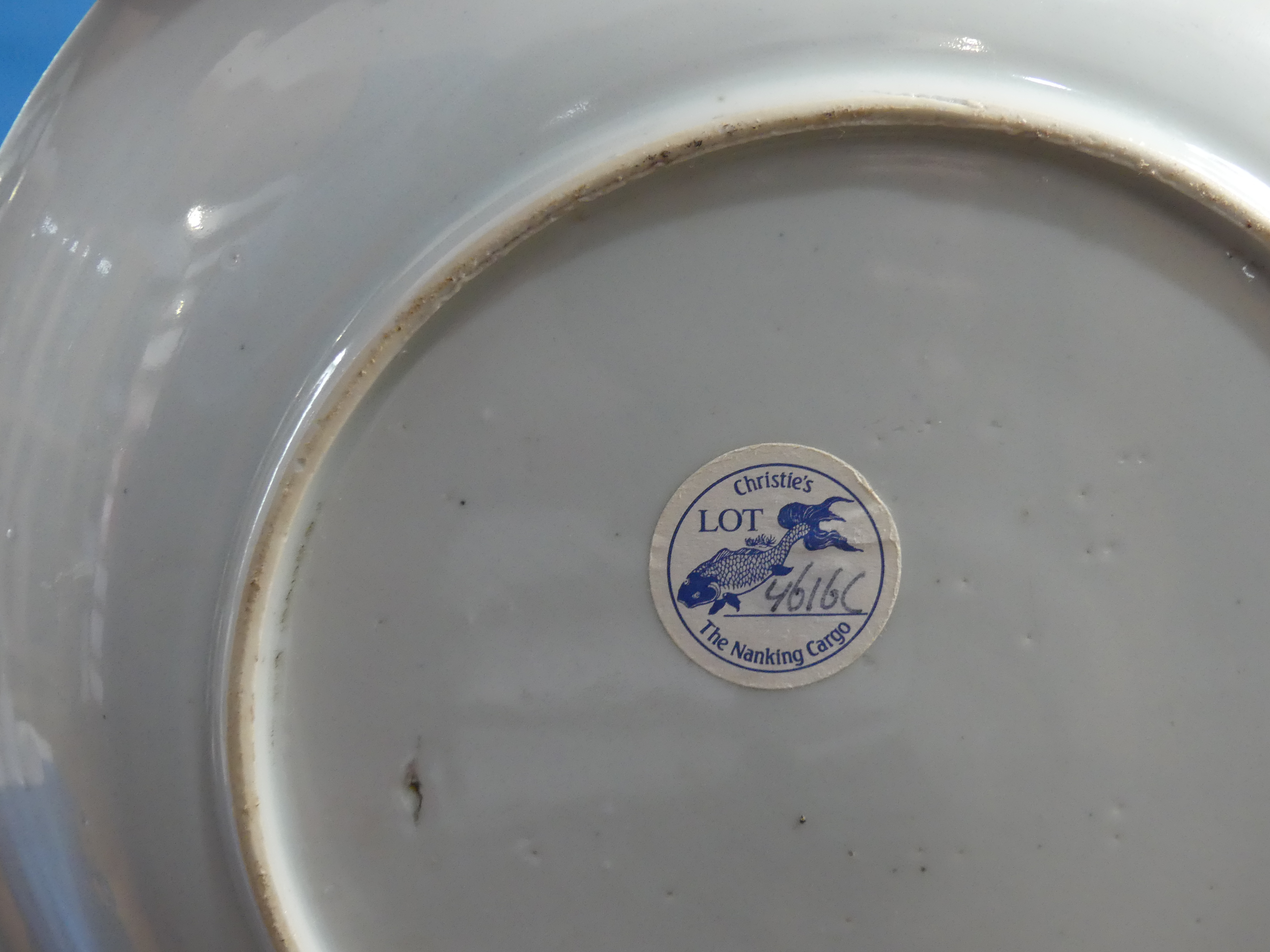 A Chinese export 'Nanking Cargo' blue and white porcelain Dish, decorated with trees and pavillions, - Image 3 of 6