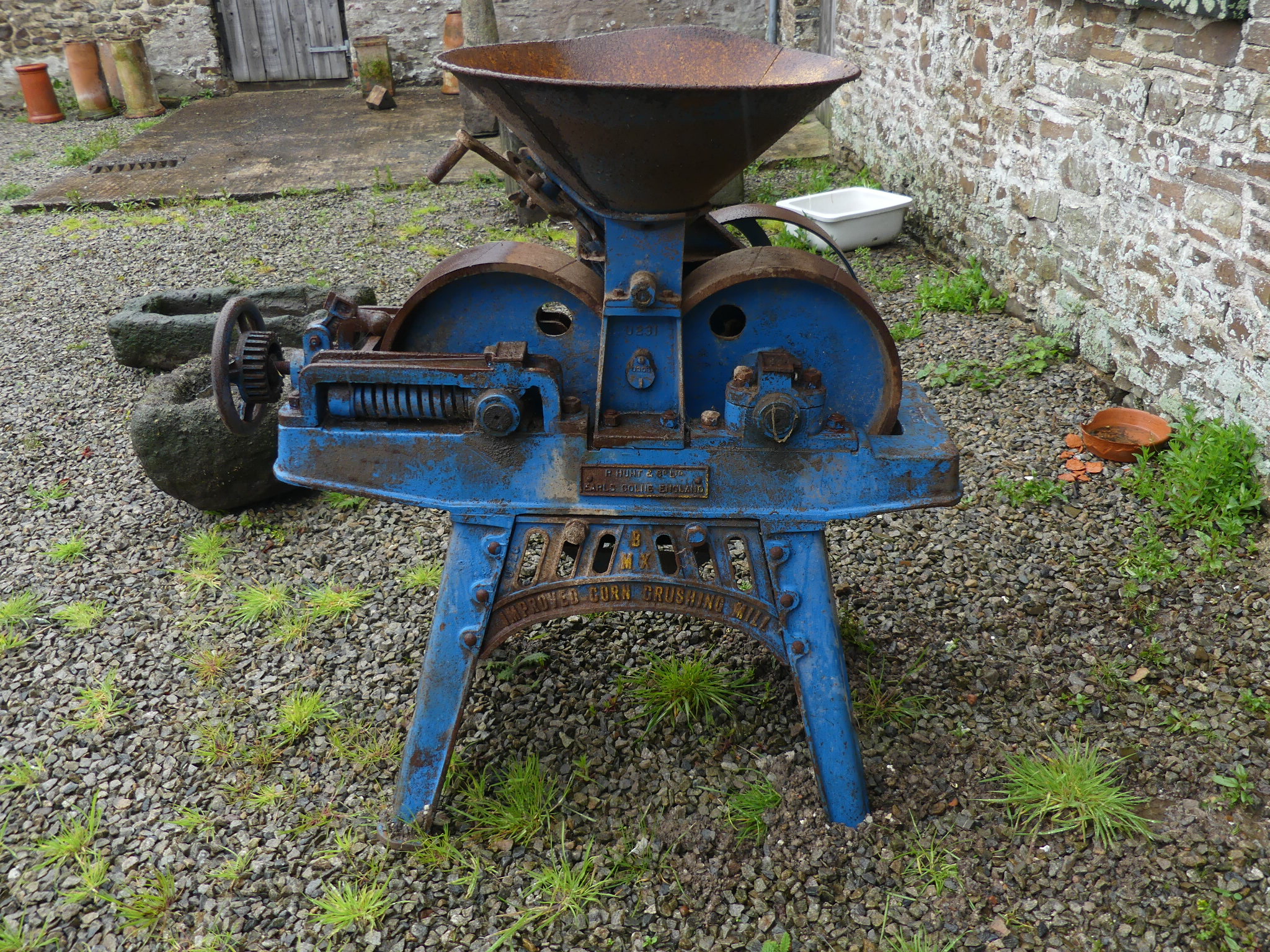 A vintage painted cast iron 'Improved Corn Crushing Mill', by R. Hunt & Co.Ltd Earls Colne - Image 5 of 14