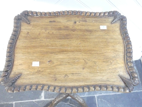 A William IV rosewood Tripod Wine Table, the top with moulded gadrooned edge, raised on tri-column - Image 2 of 3