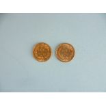 Two Mexican Dos Pesos gold coins, both dated 1945, total weight appx.3.4g (2)