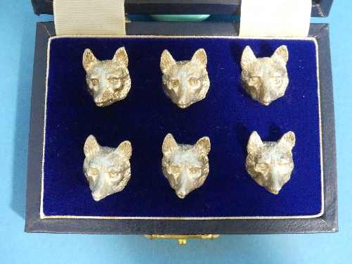 A set of six contemporary silver Fox Mask Place Name Holders, by Albert Edward Jones, hallmarked - Image 3 of 5