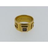 A Victorian 18ct gold Memorial Ring, the front with hair set box and glass between the initials C E,