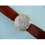 An 18ct gold Longines gentleman's Wristwatch, with Swiss 17-jewels signed movement, no.11111996,