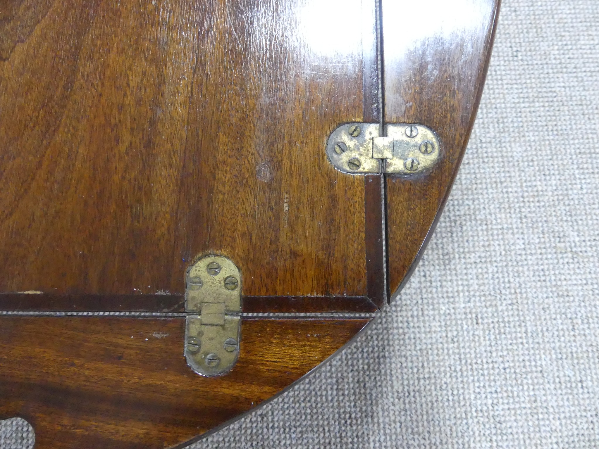 A Victorian mahogany Butlers Tray, the folding sides, pierced with kidney shaped apertures, together - Image 2 of 4