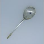 A James I West Country silver Lion Sejant Spoon, by William Bartlett (Exeter), makers mark and