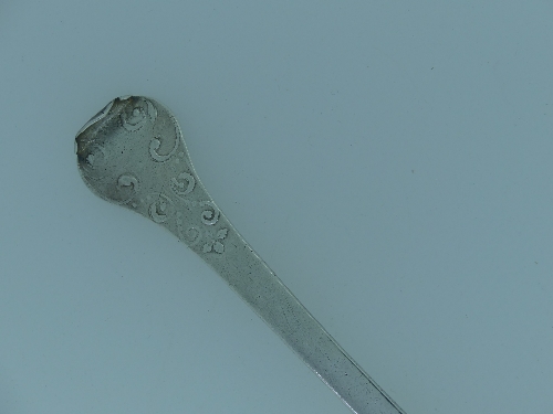 A William III West Country silver lace back Trefid Spoon, by John Murch, Plymouth, with makers - Image 9 of 10