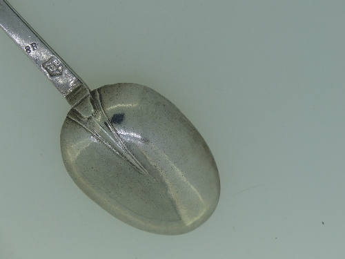 A William III period West Country silver Trefid Spoon, bearing two makers marks, one for John - Image 6 of 10