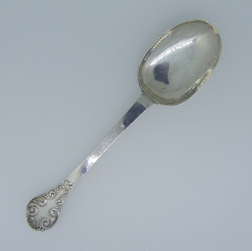 A William and Mary West Country silver lace back Trefid Spoon, by John Murch, Plymouth, makers