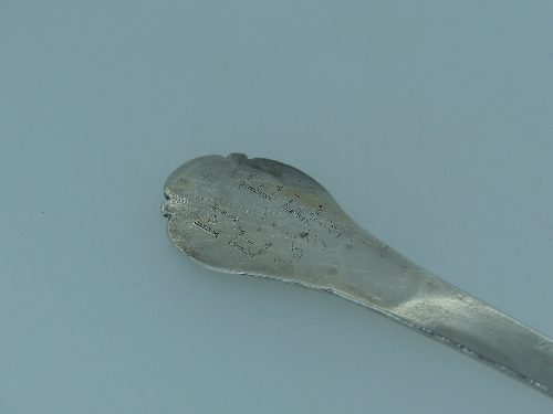 A William and Mary West Country silver lace back Trefid Spoon, by John Murch, Plymouth, makers - Image 5 of 11