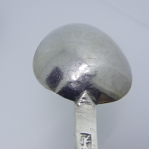 A late 17thC West Country silver Trefid Spoon, by John Pike of Plymouth, with a crowned X (for - Image 4 of 10