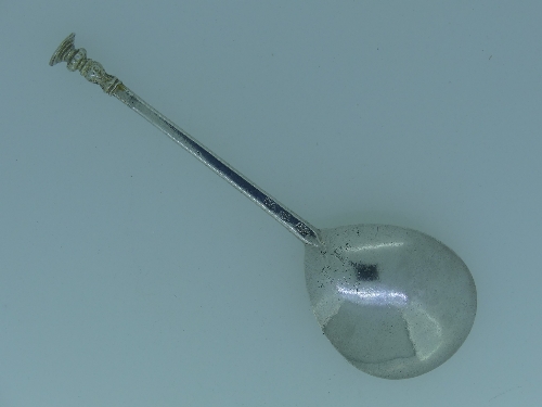 A Charles I West Country silver seal top Spoon, by John Lavers, Exeter, circa 1638, town mark in - Image 3 of 9