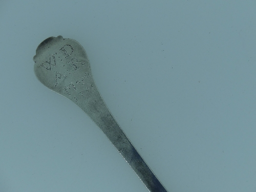 A William III West Country silver lace back Trefid Spoon, by John Murch, Plymouth, makers mark - Image 3 of 6