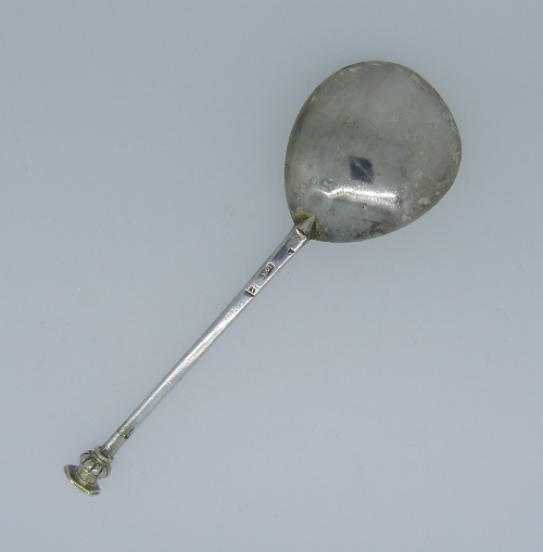 An Elizabeth I West Country silver seal top Spoon, by John Jones, Exeter, circa 1576, town mark in - Image 2 of 10