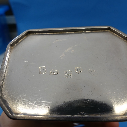 A George II West Country silver Tea Caddy, makers mark of a crowned 'SW, possibly a member of the - Image 4 of 5