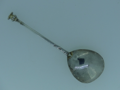 An Elizabeth I West Country silver seal top Spoon, by John Jones, Exeter, circa 1576, town mark in - Image 4 of 10