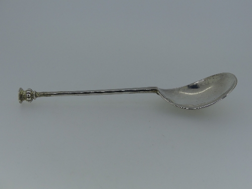 An Elizabeth I West Country silver seal top Spoon, by John Jones, Exeter, circa 1576, town mark in - Image 7 of 10