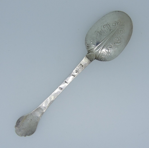 A William and Mary West Country silver lace back Trefid Spoon, by John Murch, Plymouth, makers - Image 2 of 11