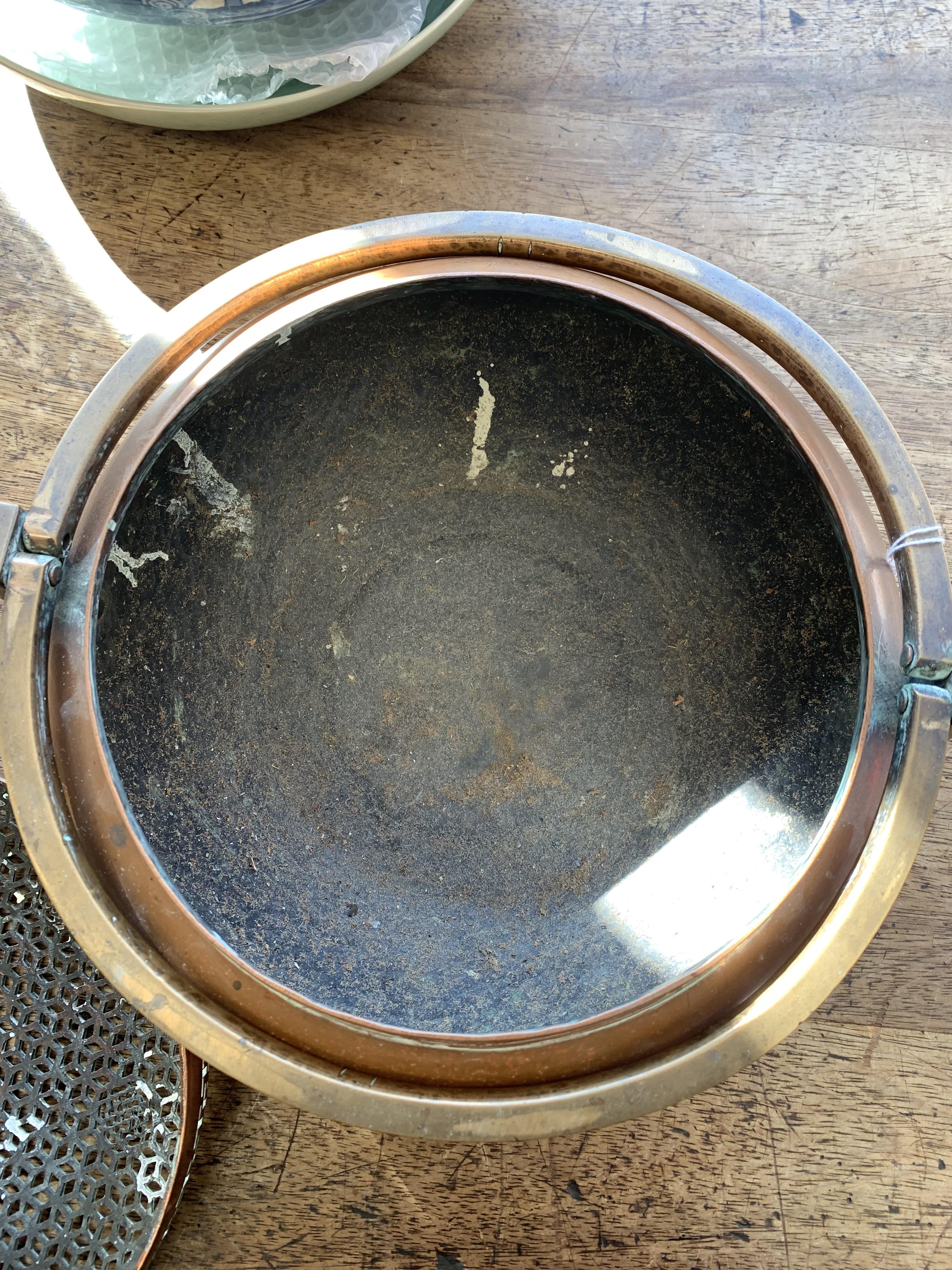 A LARGE CHINESE COPPER ALLOY HANDWARMER AND COVER. - Image 7 of 16