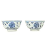 A PAIR OF CHINESE BLUE AND WHITE 'LOTUS' BOWLS.