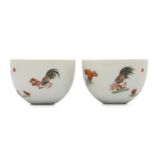 A PAIR OF CHINESE FAMILLE VERTE 'CHICKEN' CUPS.