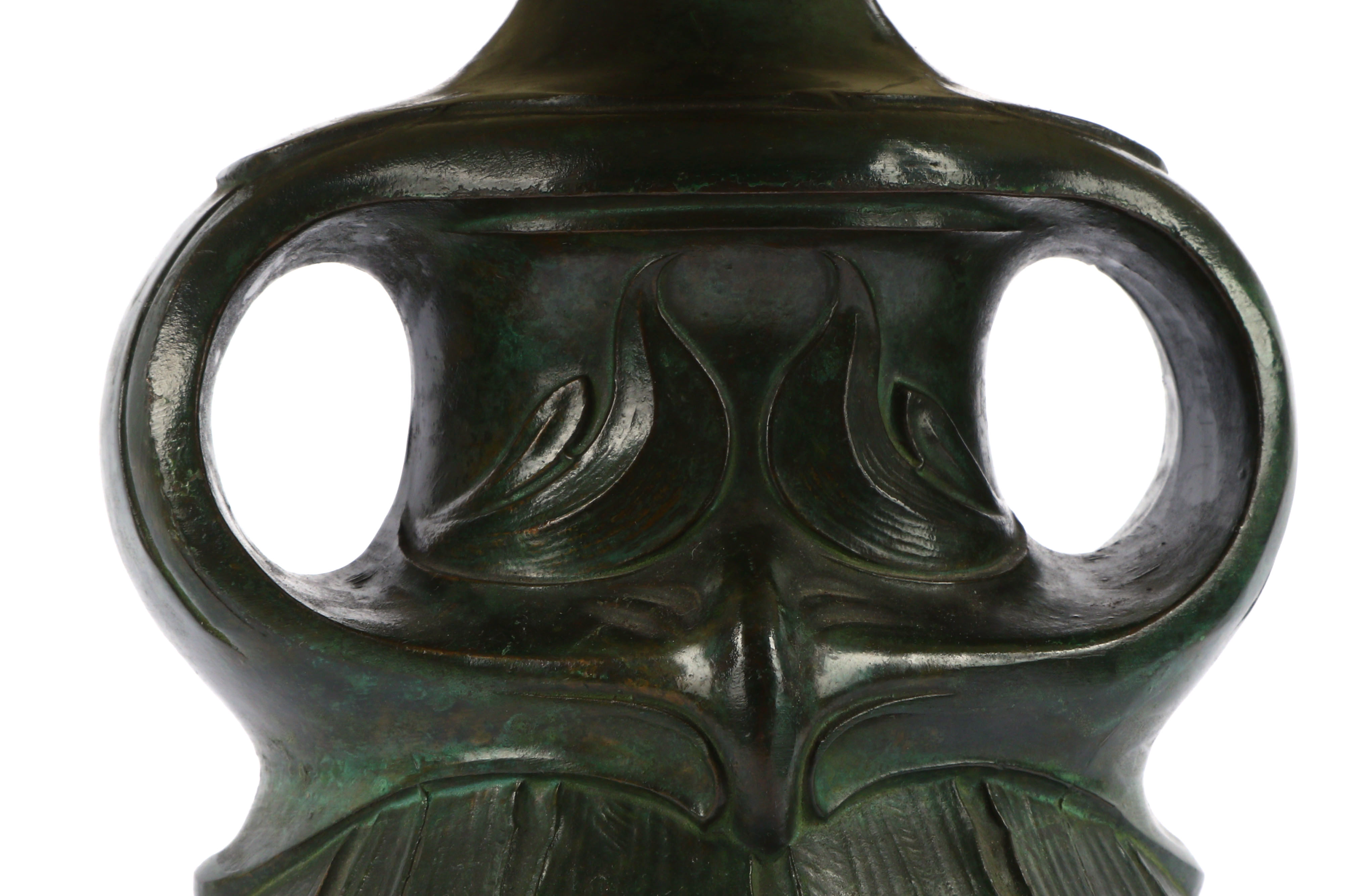 IN THE MANNER OF TIFFANY, AN ART NOUVEAU BRONZE TABLE LAMP, EARLY 20TH CENTURY, - Image 3 of 5
