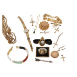 A COLLECTION OF JEWELLERY