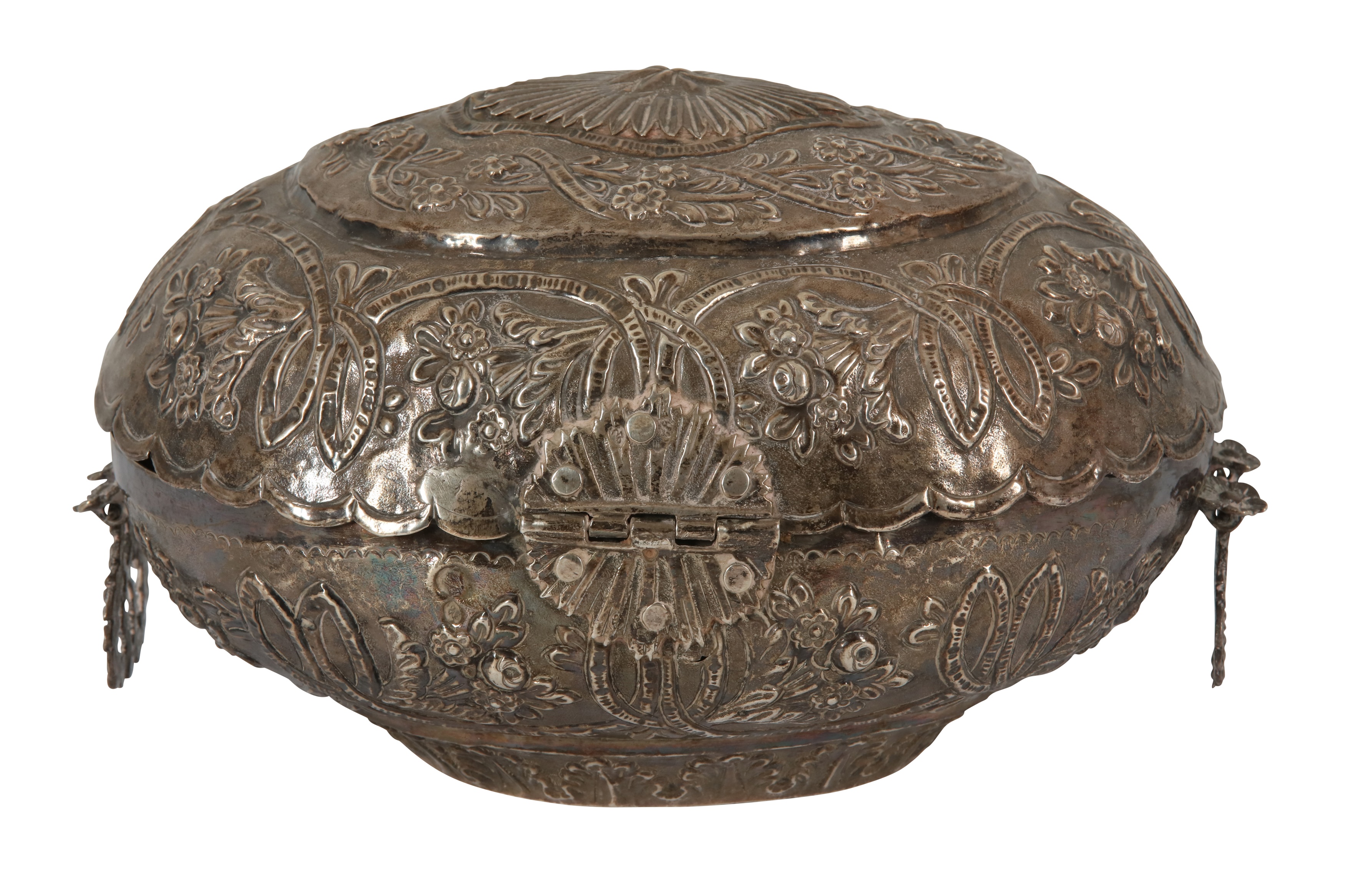 AN OTTOMAN SILVER OVAL CASKET OR SPICE BOX, LATE 19TH/EARLY 20TH CENTURY