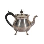 A VICTORIAN STERLING SILVER BACHELOR TEAPOT, LONDON 1897, SIBRAY, HALL & CO