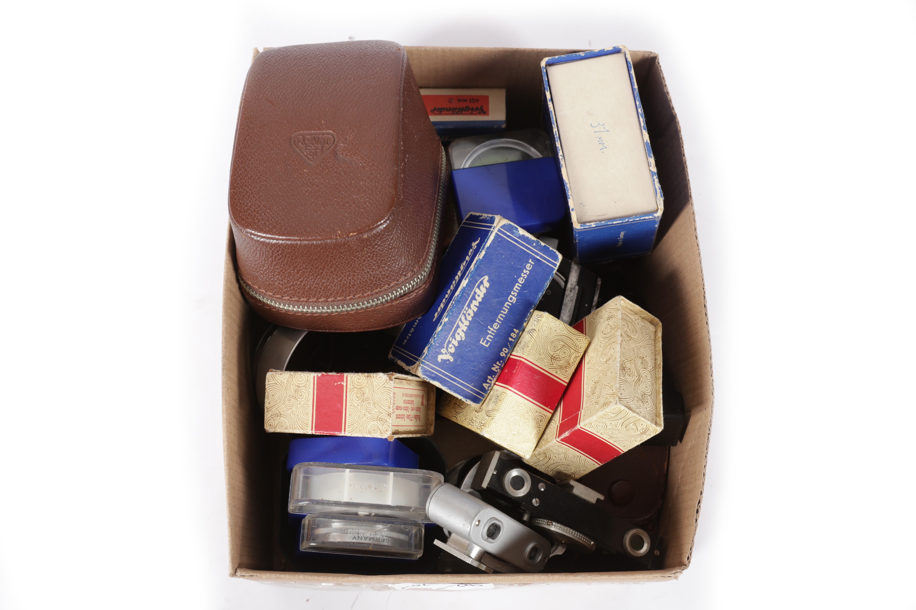 A Selection of Rolleiflex & Voigtlander Accessories - Image 2 of 2