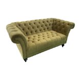 A CHESTERFIELD SOFA UPHOLSTERED IN MUSTARD YELLOW VELOUR FABRIC, 21ST CENTURY
