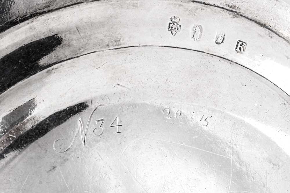 Mildmay Service – An important pair of George I Britannia Standard silver dinner plates, London 1725 - Image 11 of 16