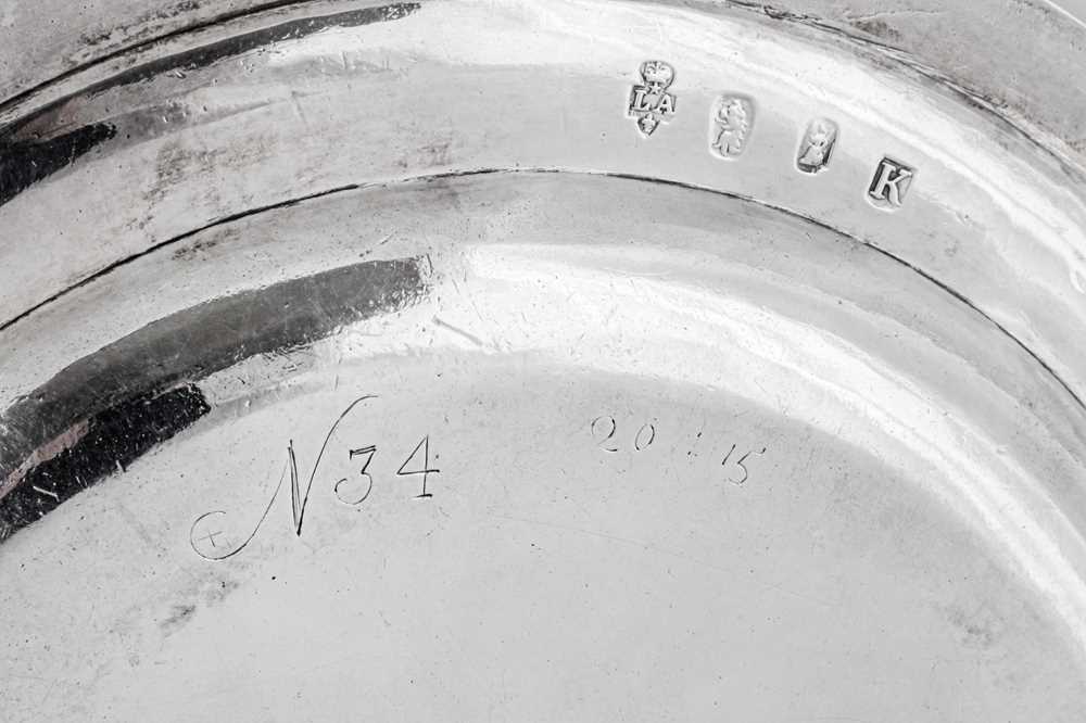 Mildmay Service – An important pair of George I Britannia Standard silver dinner plates, London 1725 - Image 12 of 16