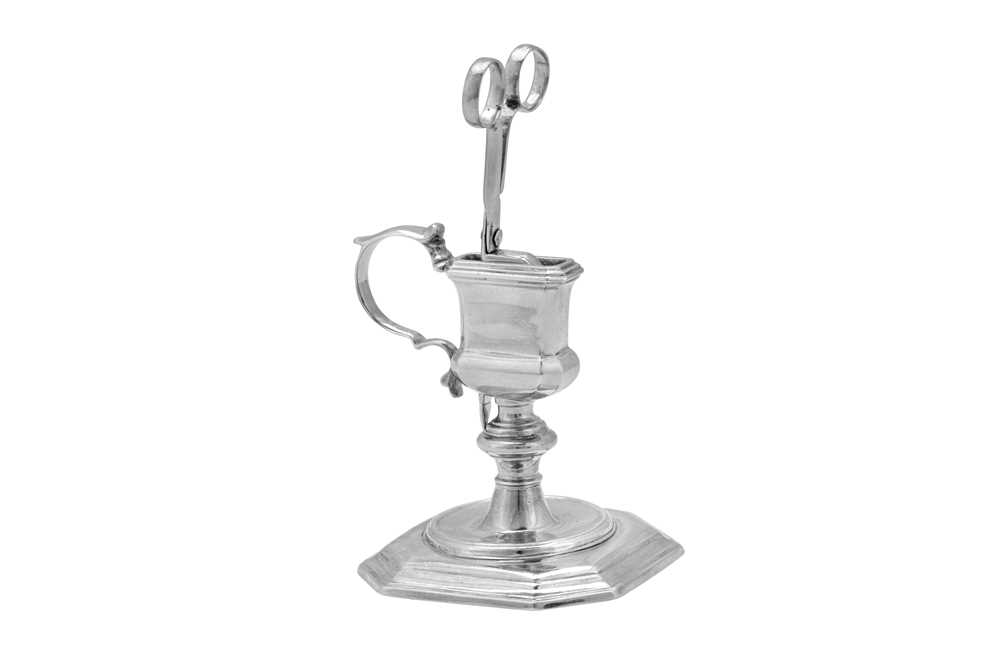 Welsh Interest - A George I sterling silver snuffers and stand, London 1724 by Matthew Cooper (this - Image 4 of 5