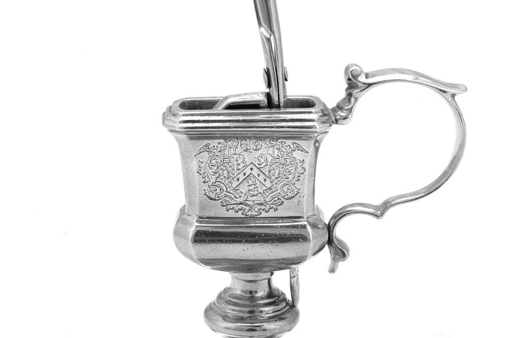 Welsh Interest - A George I sterling silver snuffers and stand, London 1724 by Matthew Cooper (this - Image 5 of 5