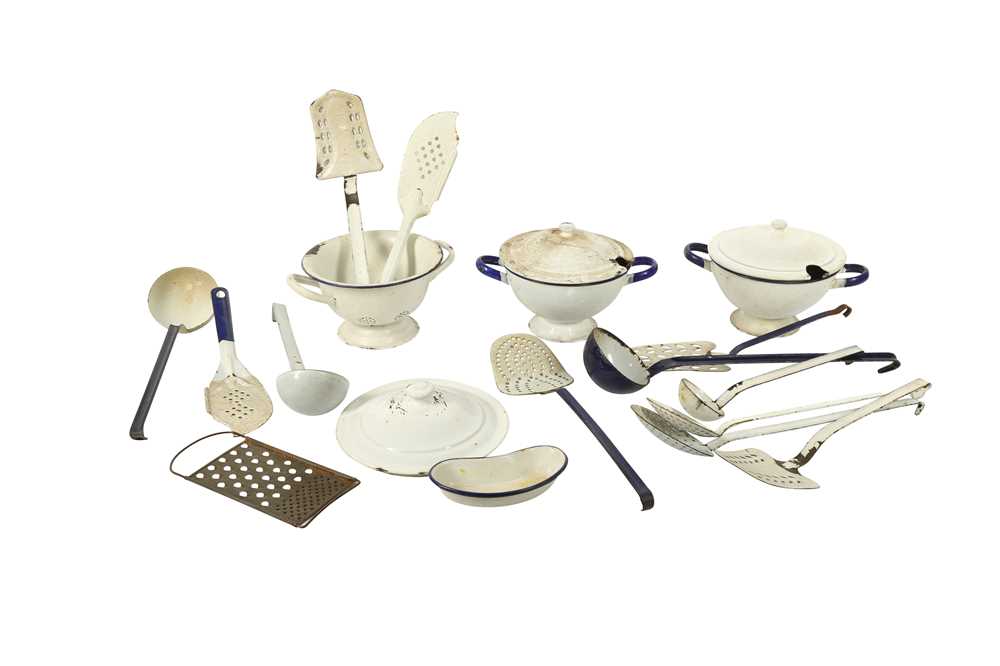 KITCHENALIA: A COLLECTION OF WHITE AND BLUE ENAMELLED KITCHEN TOOLS