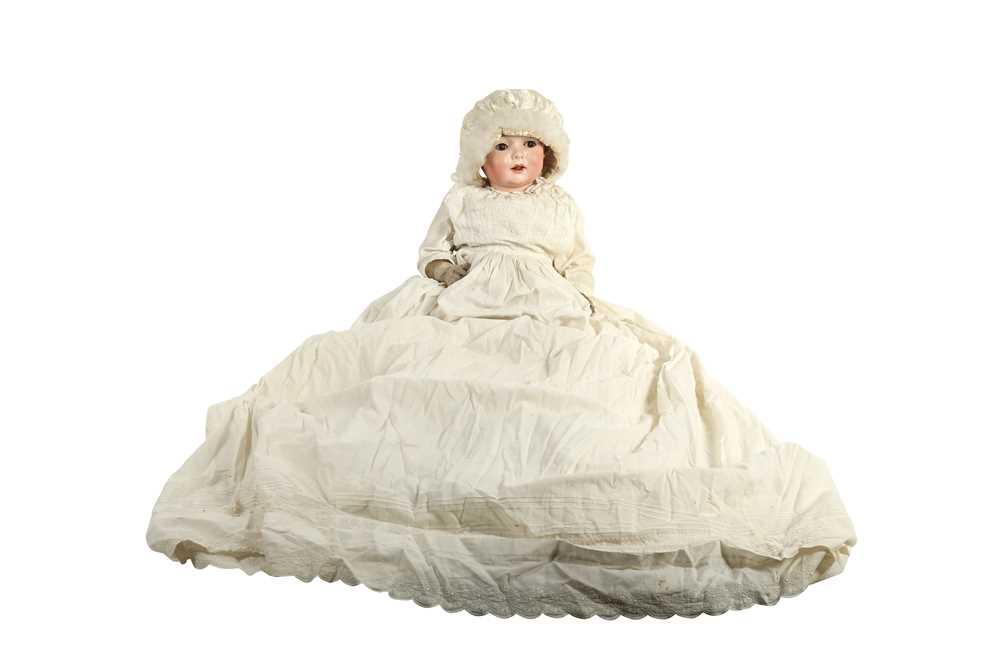 DOLLS: AN ARMAND MARSEILLE BISQUE HEADED DOLL, EARLY 20TH CENTURY