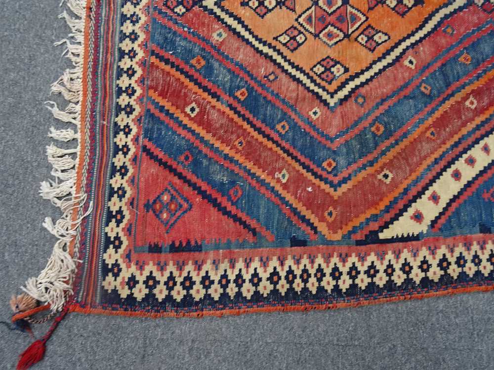 A SOUTH-WEST PERSIAN KILIM, PROBABLY FROM THE SHIRAZ TRIBE - Image 8 of 8