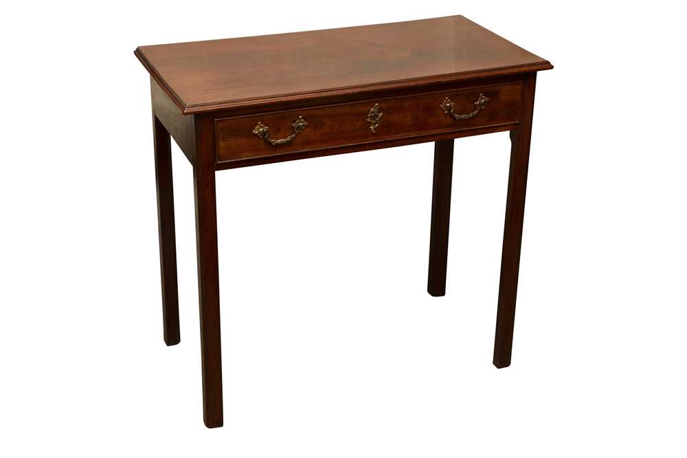 A GEORGE III MAHOGANY SIDE TABLE