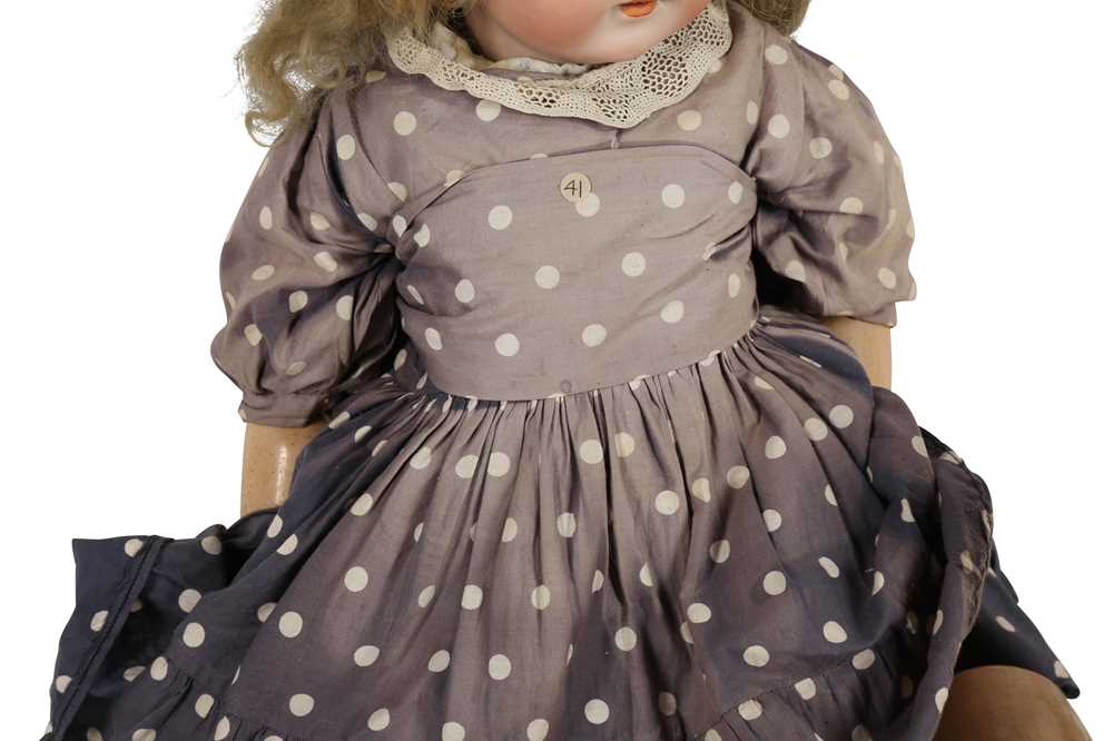 DOLLS: A JOHANN DANIEL KESTNER (JDK) BISQUE HEADED DOLL, EARLY 20TH CENTURY - Image 2 of 6