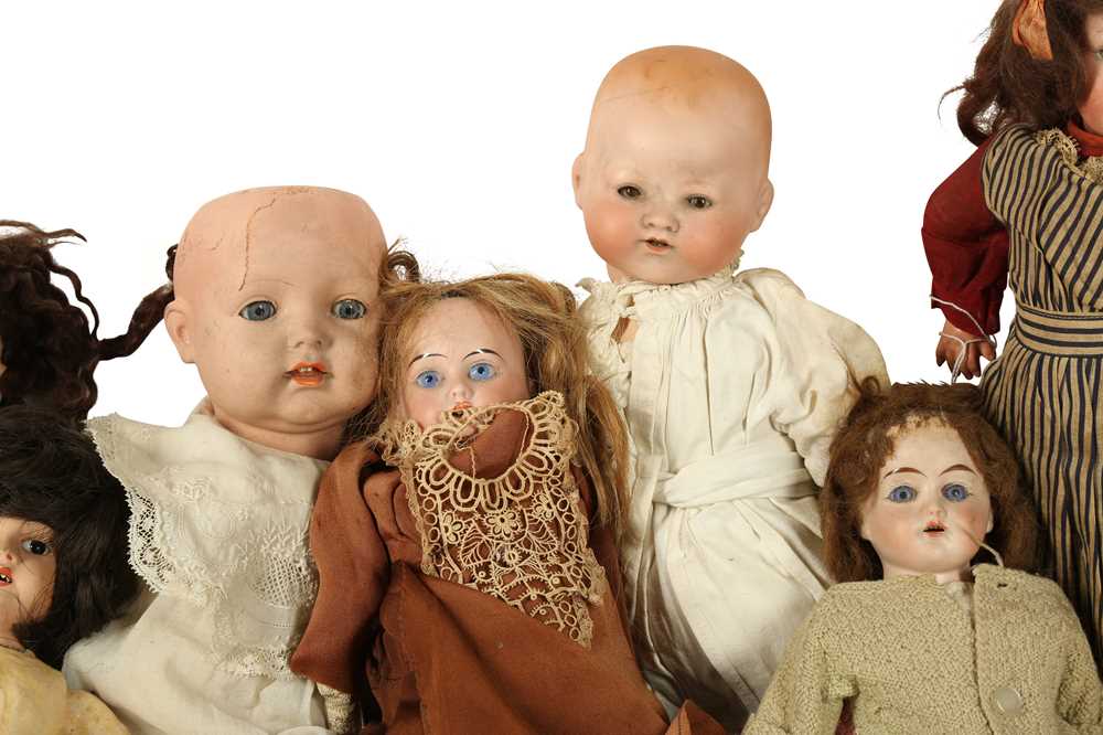 DOLLS: AN ARMAND MARSEILLE BISQUE HEAD DOLL - Image 2 of 5