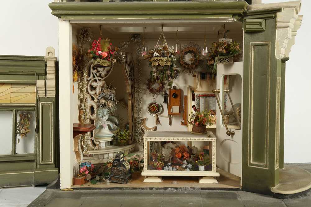 MODELS: A SCRATCH BUILT MODEL OF A FLORIST’S SHOP, 20TH CENTURY - Image 5 of 6