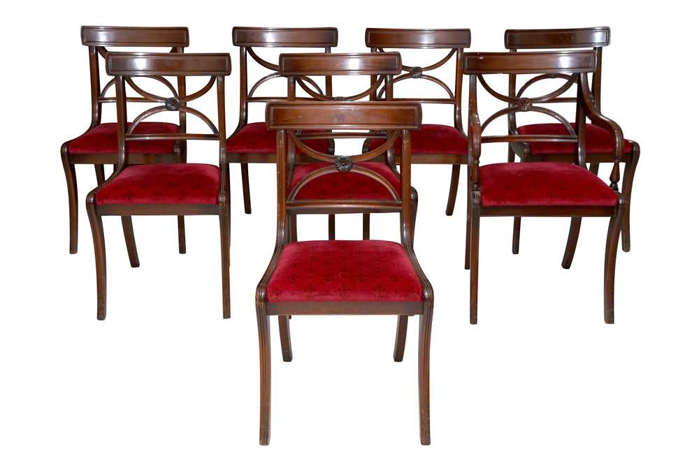 A SET OF EIGHT REGENCY STYLE MAHOGANY BAR BACK DINING CHAIRS, LATE 20TH CENTURY - Image 9 of 17