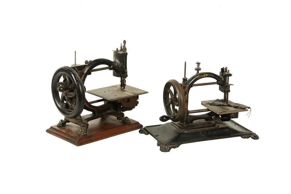 HABERDASHERY: AN ENGLISH TABLE MOUNTED SEWING MACHINE BY THE ROYAL SEWING MACHINE COMPANY LIMITED
