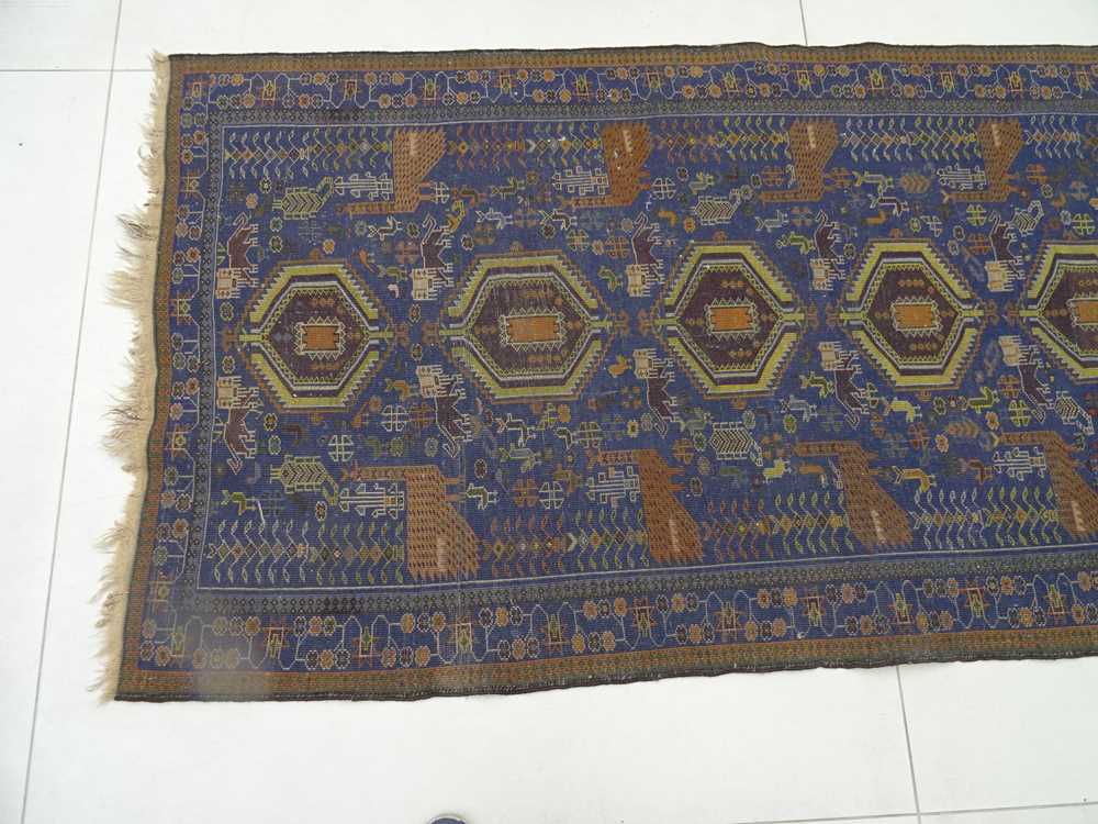 A BALOUCH RUG, 20TH CENTURY - Image 2 of 7
