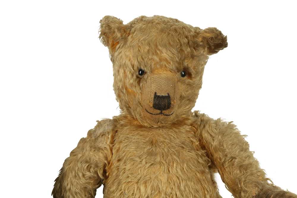 TOYS: TWO LARGE PLUSH TEDDY BEARS, EARLY/MID 20TH CENTURY - Image 3 of 4