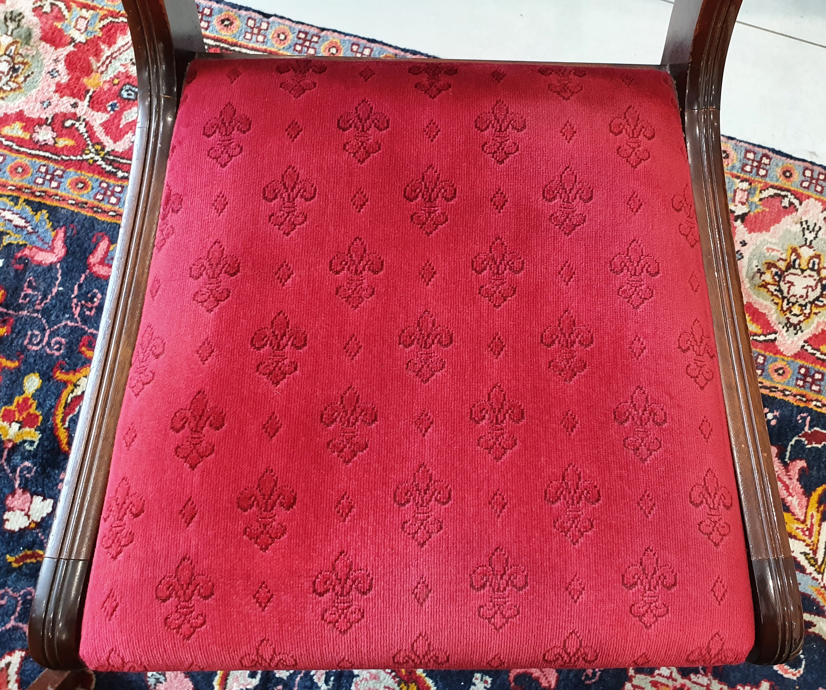 A SET OF EIGHT REGENCY STYLE MAHOGANY BAR BACK DINING CHAIRS, LATE 20TH CENTURY