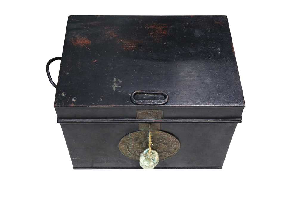 A MILNERS 212 PATENT FIRE RESISTING SAFE BOX- KEY WITH STAFF