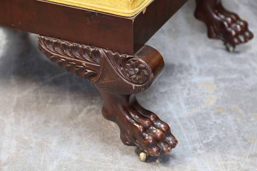 AN AMERICAN EMPIRE CARVED CHAIR - Image 4 of 5