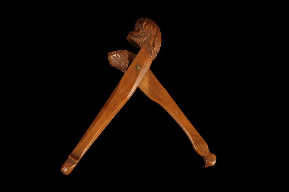 AN 18TH CENTURY FRENCH FRUITWOOD NUTCRACKER IN THE FORM OF A WILDMAN - Image 2 of 7