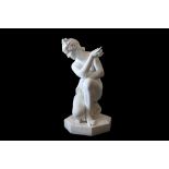 A LARGE EARLY 20TH CENTURY ITALIAN CARRARA MARBLE FIGURE OF THE CROUCHING VENUS AFTER THE ANTIQUE
